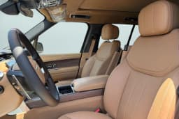 Land Rover Range Rover SE P550e SWB 2026 — side view