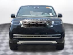 Land Rover Range Rover SE P550e SWB 2026 — side view