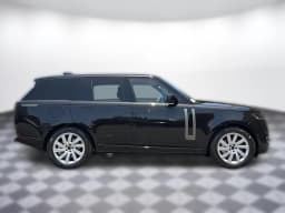 Land Rover Range Rover SE P550e SWB 2026 — side view