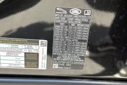 Land Rover Range Rover SE P550e SWB 2026 — side view