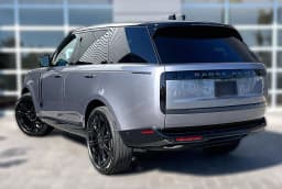 Land Rover Range Rover SE P400 SWB 2026 — side view