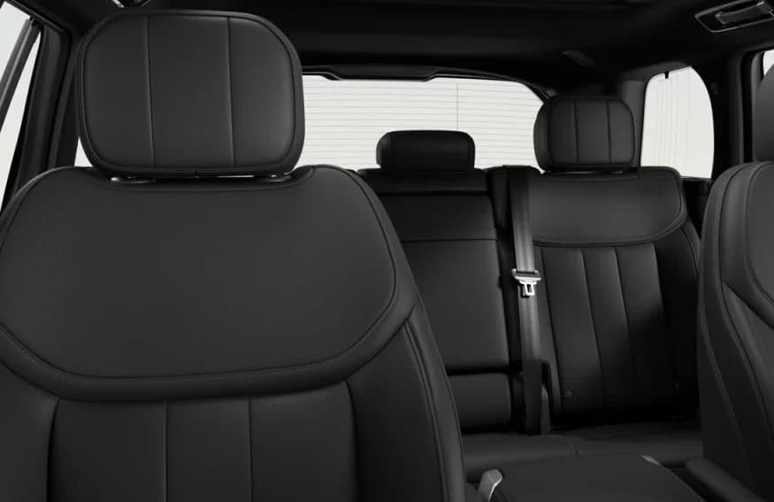 Land Rover Range Rover SE P400 SWB 2026 — side view
