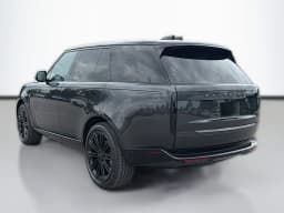 Land Rover Range Rover SE P400 SWB 2026 — side view