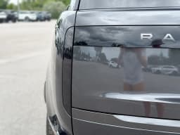 Land Rover Range Rover SE P400 SWB 2026 — side view