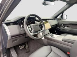 Land Rover Range Rover SE P400 SWB 2026 — side view