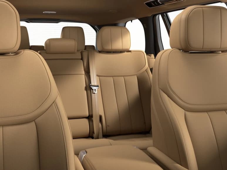 Land Rover Range Rover SE P400 LWB 7 Seat 2026 — side view