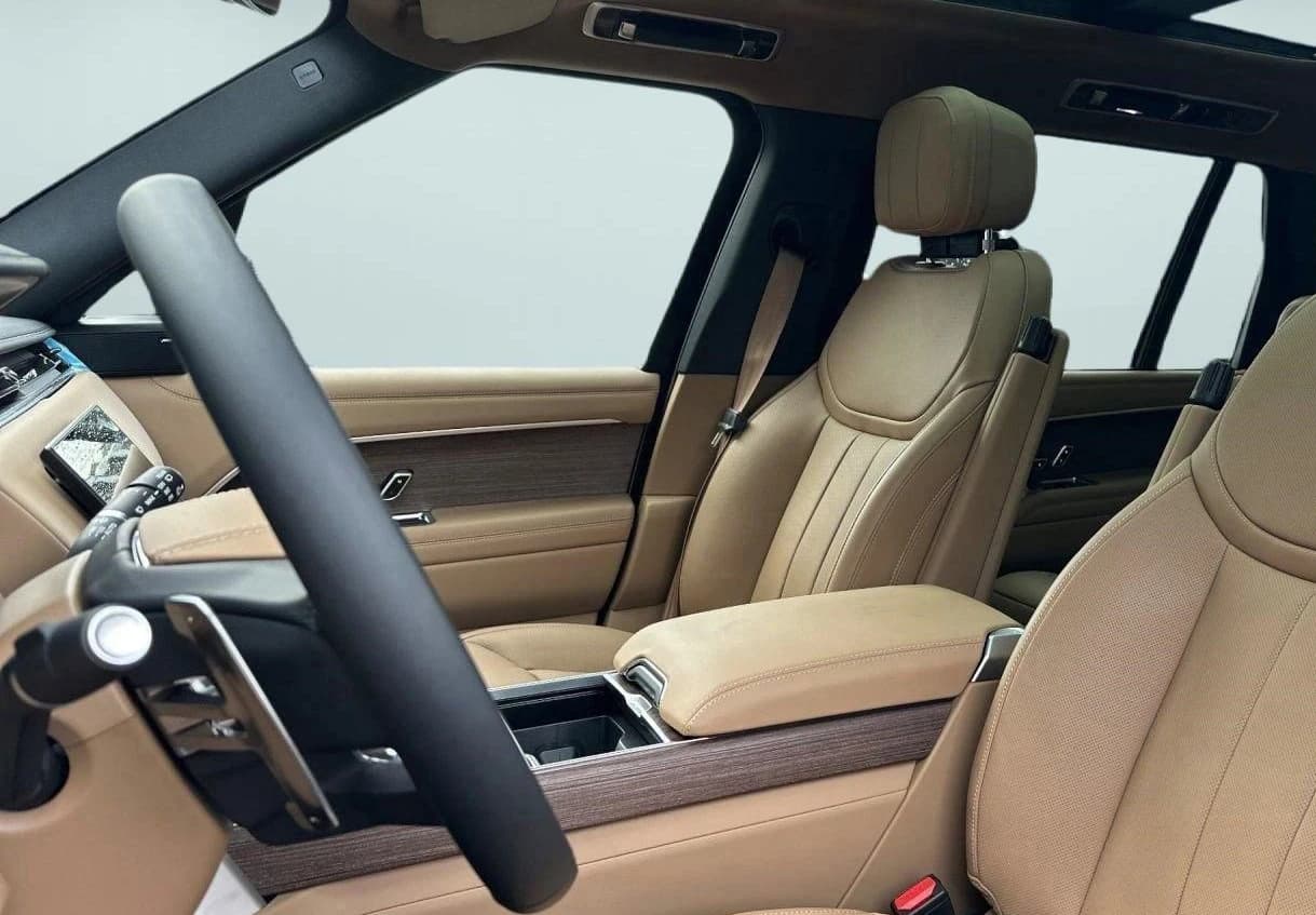 Land Rover Range Rover SE P400 LWB 7 Seat 2026 — side view
