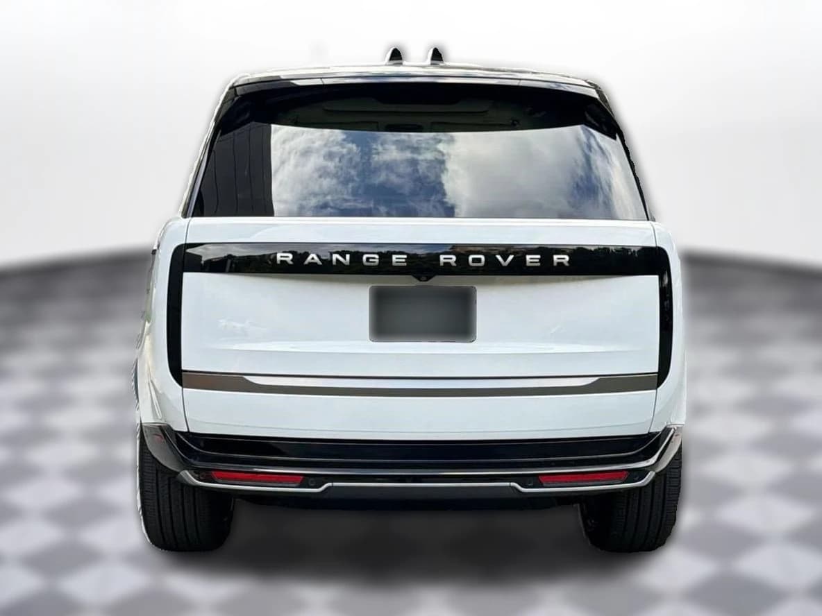 Land Rover Range Rover SE P400 LWB 7 Seat 2026 — side view