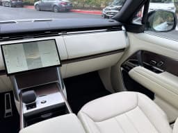 Land Rover Range Rover SE P400 LWB 7 Seat 2026 — side view