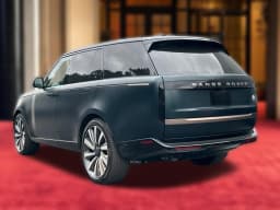 Land Rover Range Rover SV P615 SWB 2026 — side view