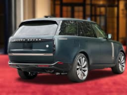Land Rover Range Rover SV P615 SWB 2026 — side view