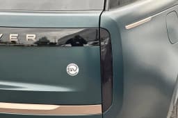 Land Rover Range Rover SV P615 SWB 2026 — side view