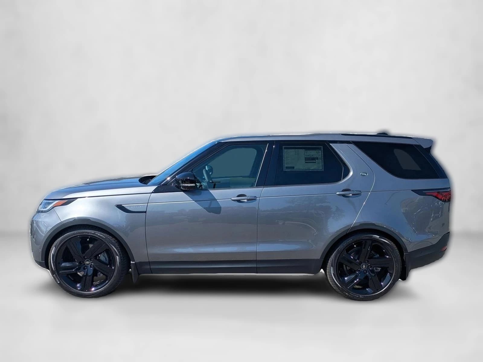 Land Rover Discovery S AWD 2026 — side view