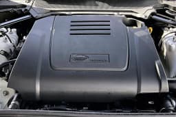 Land Rover Discovery Dynamic SE AWD 2026 — side view
