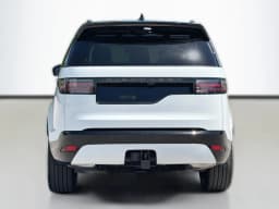 Land Rover Discovery Dynamic SE AWD 2026 — side view