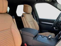 Land Rover Discovery Dynamic SE AWD 2026 — side view