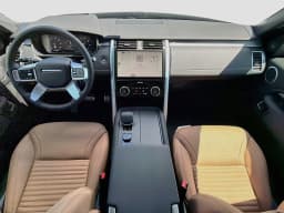 Land Rover Discovery Dynamic SE AWD 2026 — side view