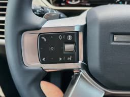 Land Rover Discovery Dynamic SE AWD 2026 — side view