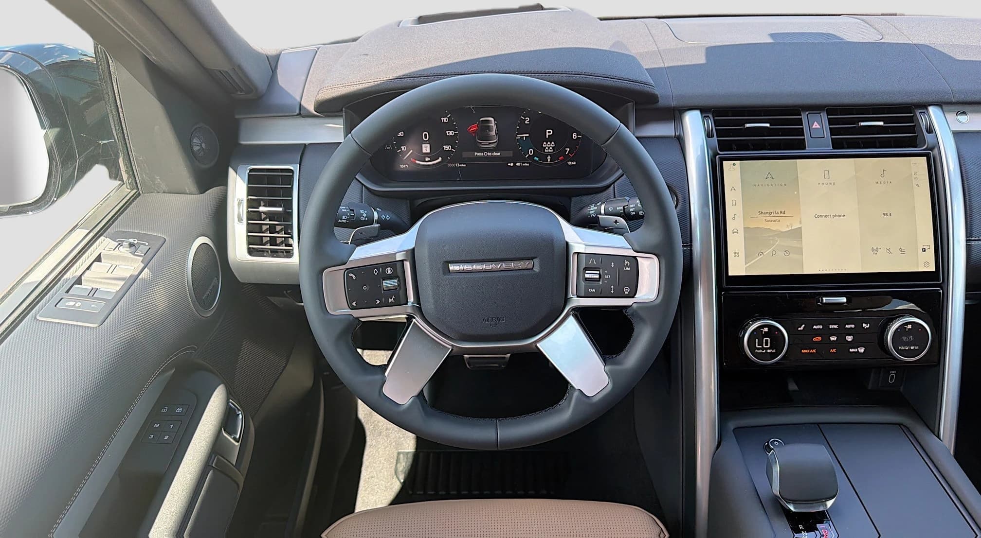 Land Rover Discovery Gemini Edition AWD 2026 — side view