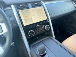 Land Rover Discovery Gemini Edition AWD 2026 — side view