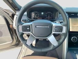 Land Rover Discovery Gemini Edition AWD 2026 — side view