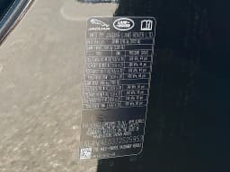 Land Rover Discovery Gemini Edition AWD 2026 — side view