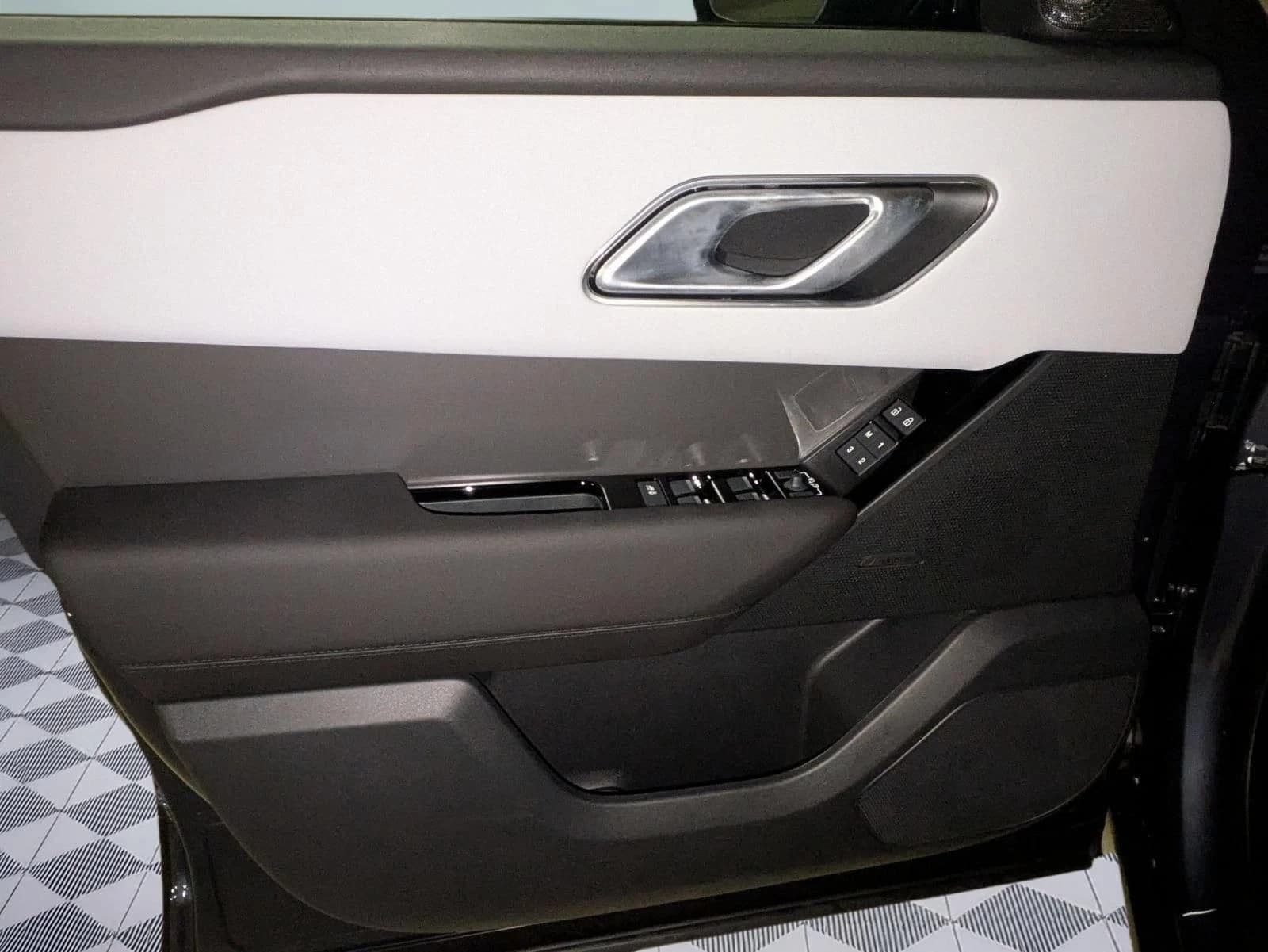 Land Rover Range Rover Velar S P250 2026 — side view