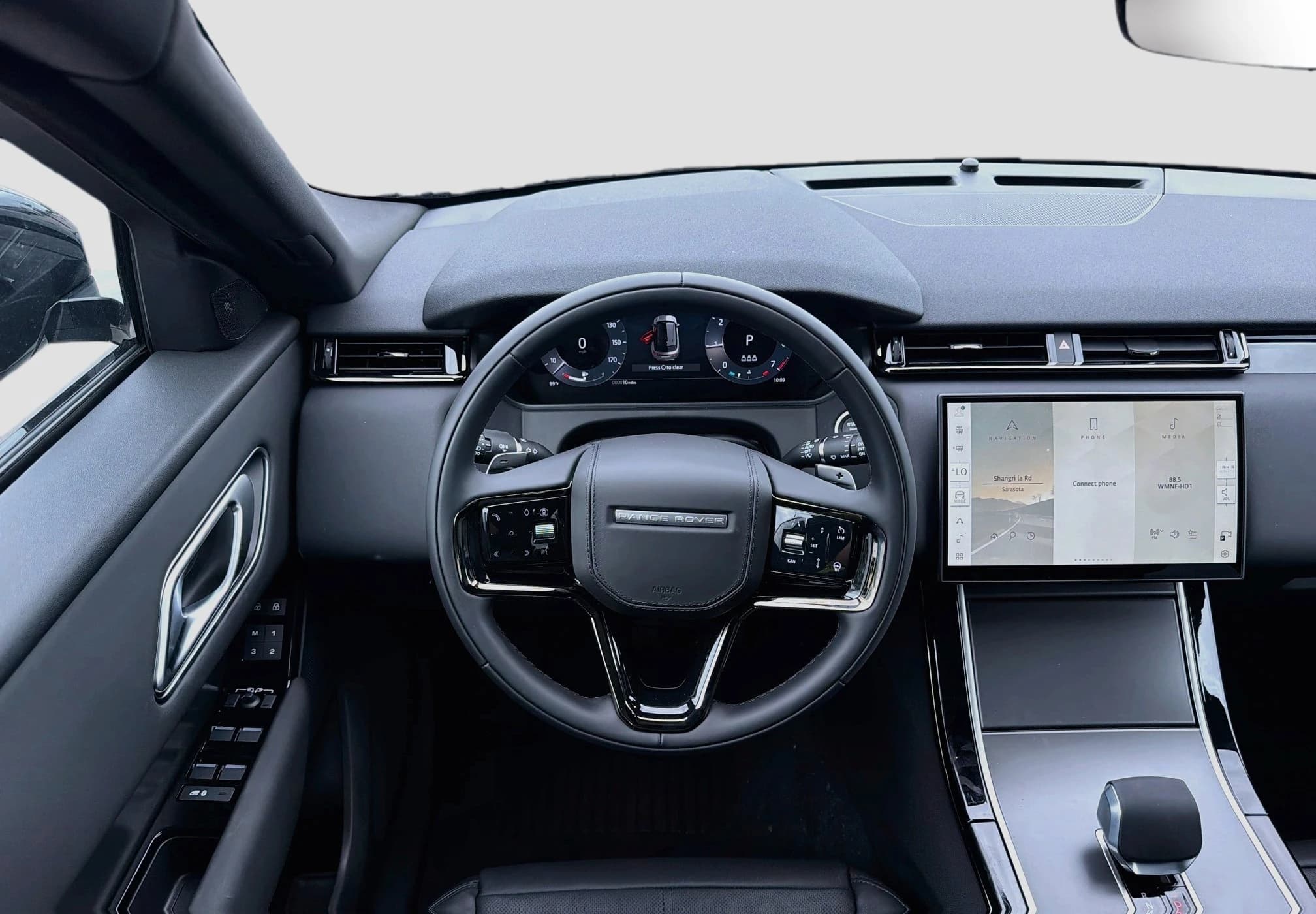 Land Rover Range Rover Velar S P250 2026 — side view