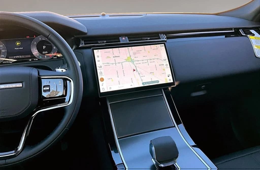 Land Rover Range Rover Velar S P250 2026 — side view