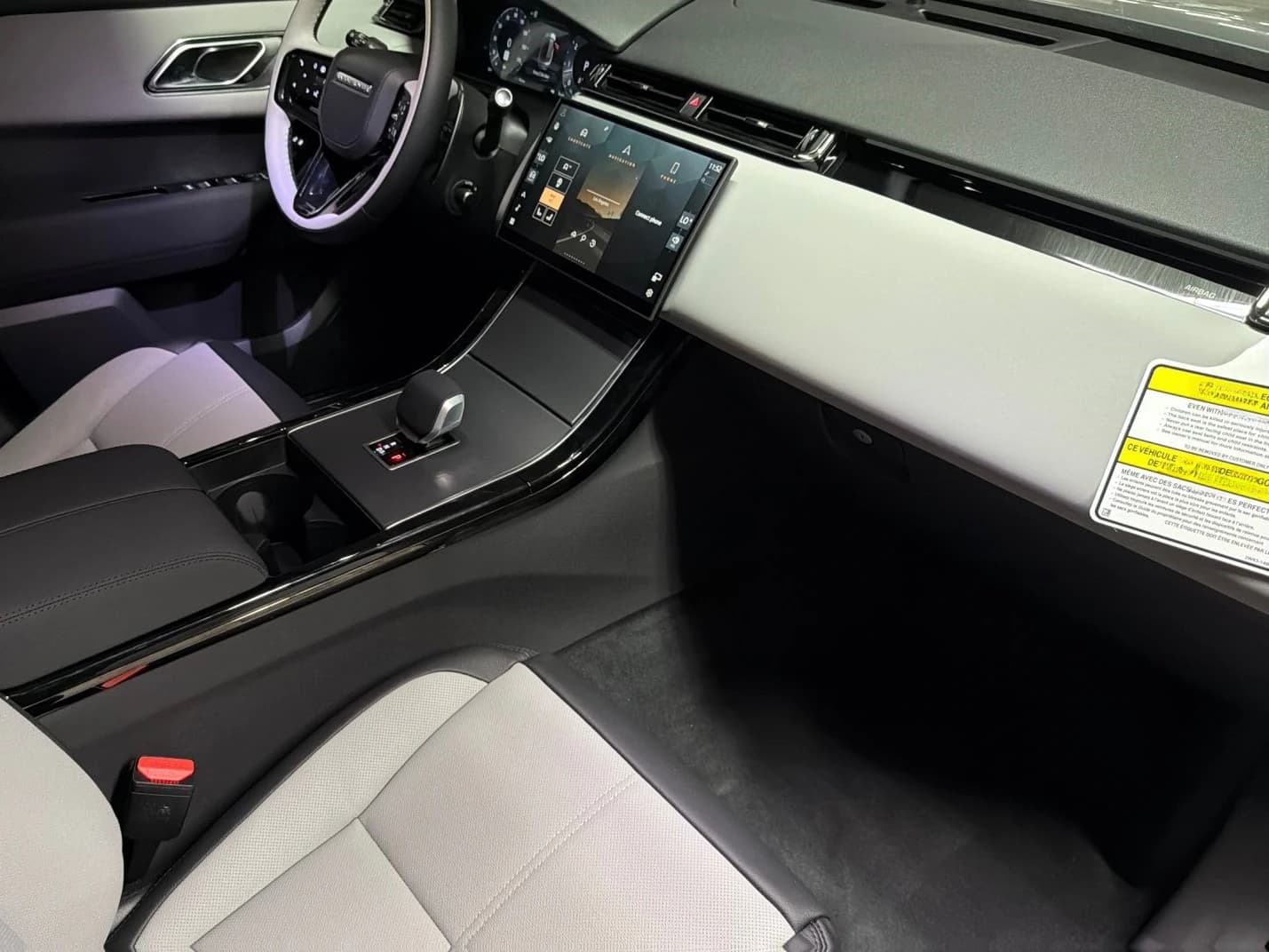 Land Rover Range Rover Velar S P250 2026 — side view
