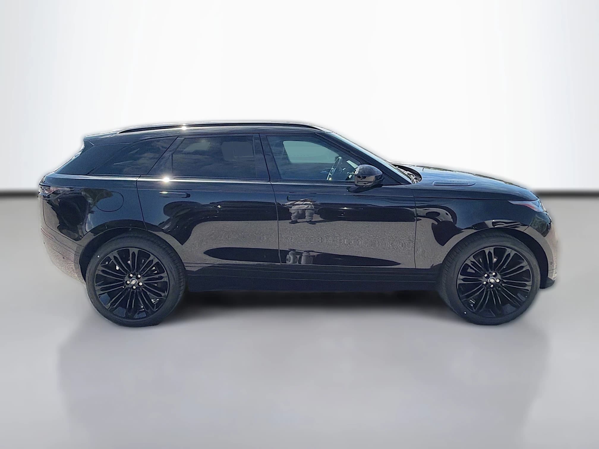 Land Rover Range Rover Velar Dynamic SE P400 2026 — side view