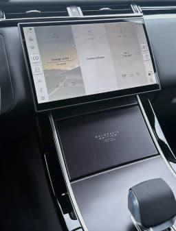 Land Rover Range Rover Velar Belgravia Edition Satin P400 2026 — side view