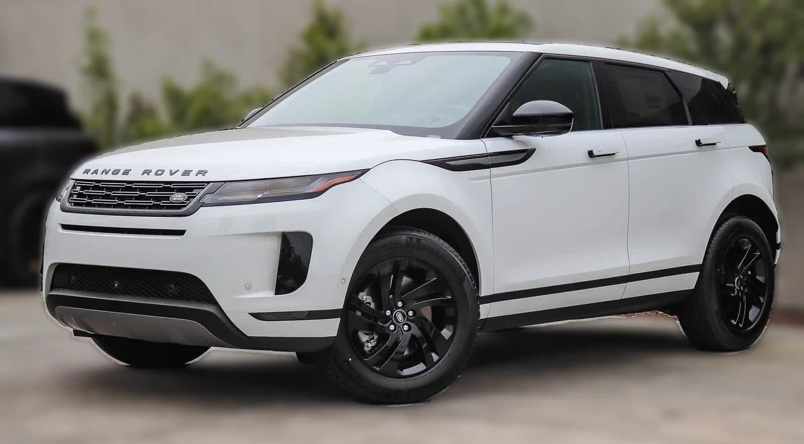 Land Rover Range Rover Evoque Core S AWD 2026 — side view