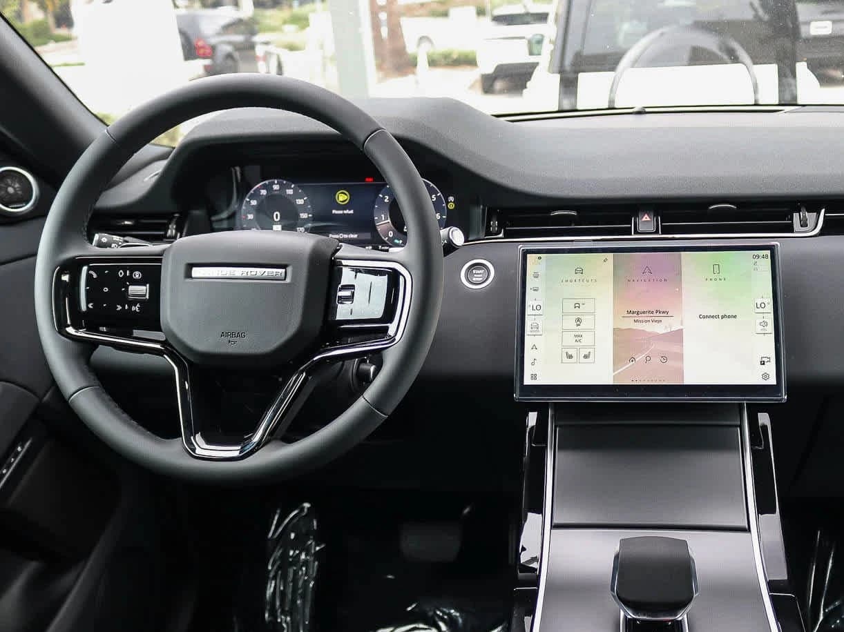 Land Rover Range Rover Evoque Core S AWD 2026 — side view