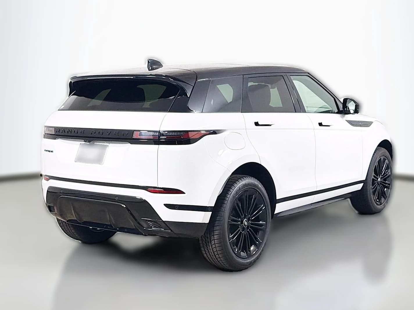 Land Rover Range Rover Evoque Dynamic SE AWD 2026 — side view