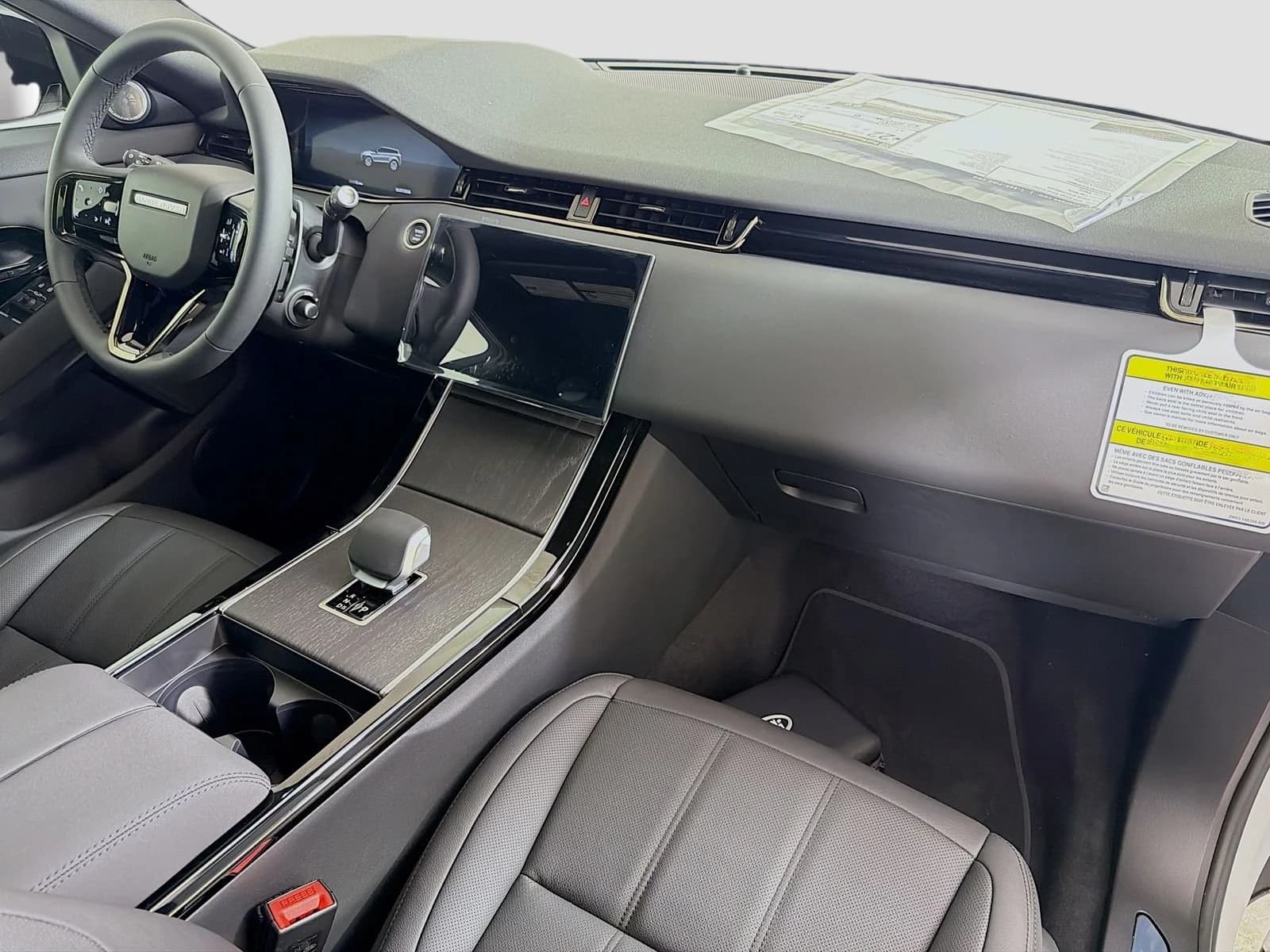 Land Rover Range Rover Evoque Dynamic SE AWD 2026 — side view