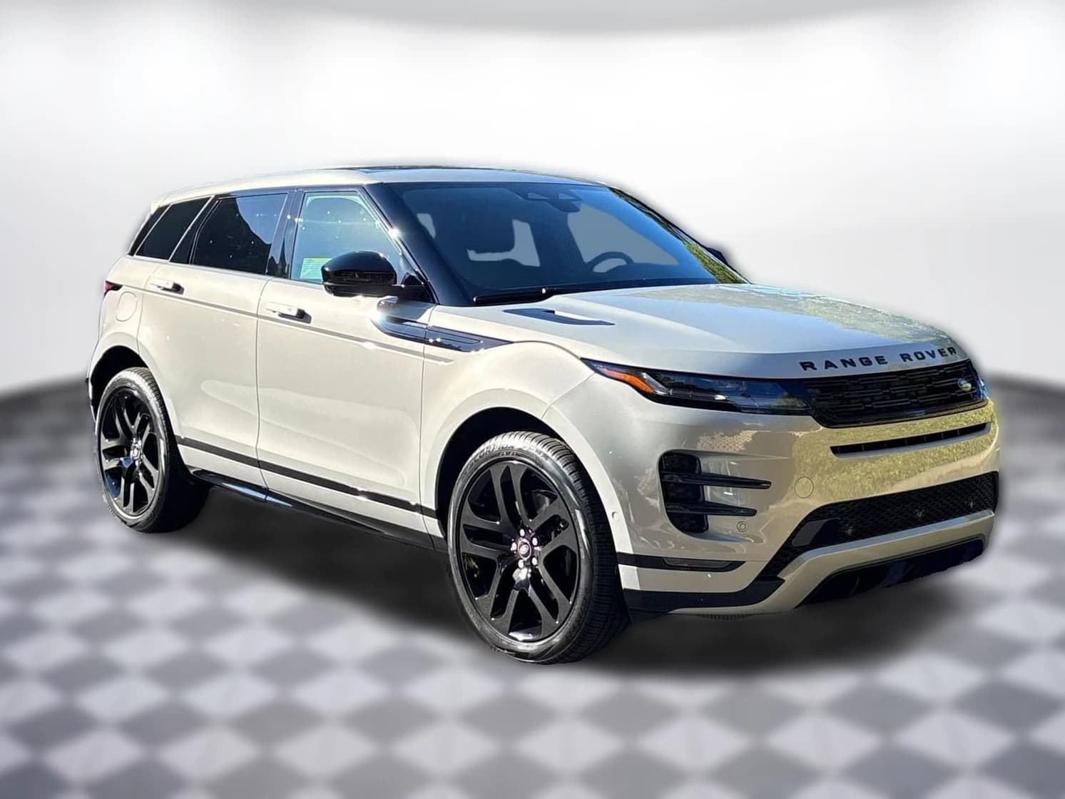 Land Rover Range Rover Evoque Dynamic SE AWD 2026 — side view