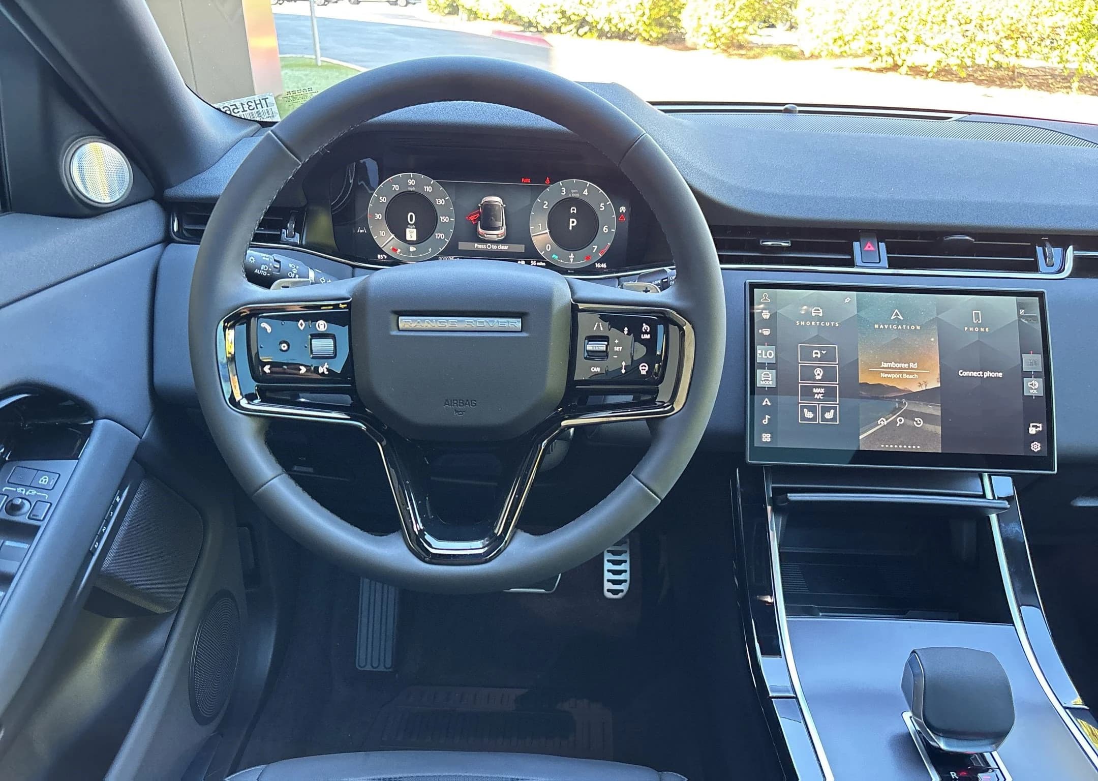 Land Rover Range Rover Evoque Dynamic SE AWD 2026 — side view