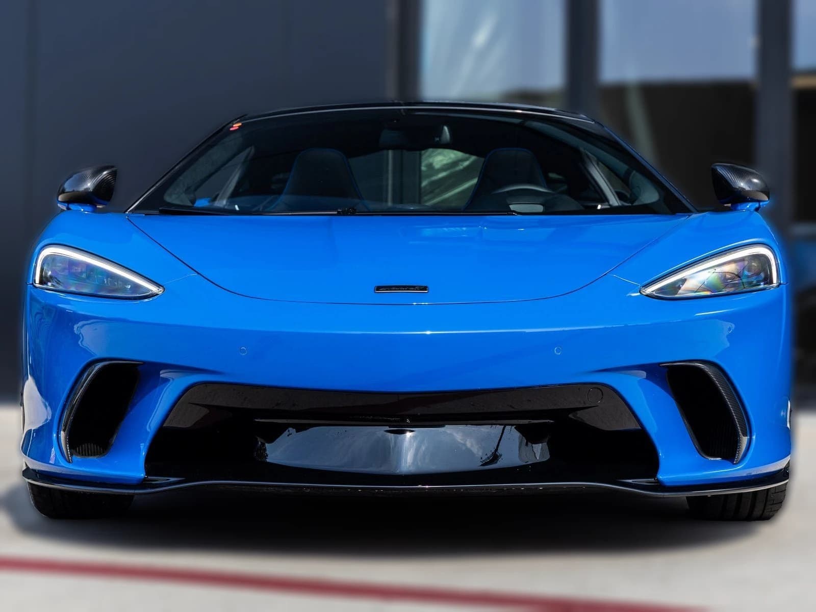 McLaren GTS Performance Coupe 2025 — side view