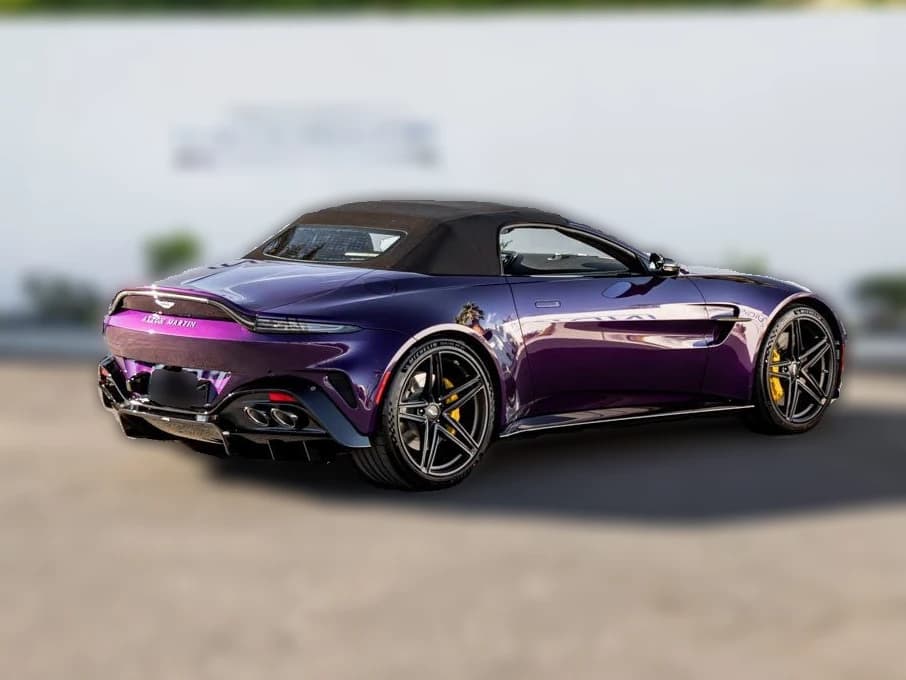 Aston Martin Vantage Base Roadster 2026 — side view