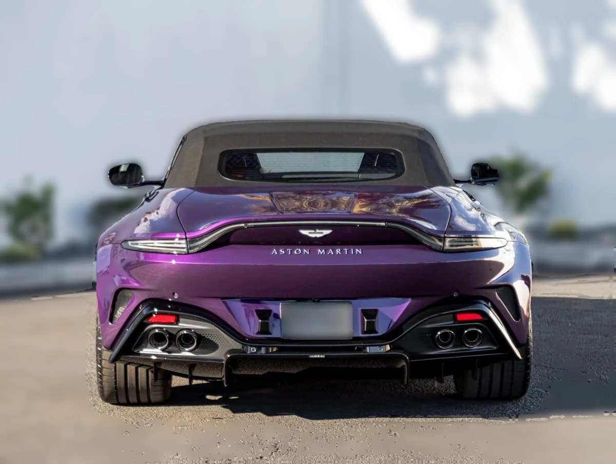 Aston Martin Vantage Base Roadster 2026 — side view