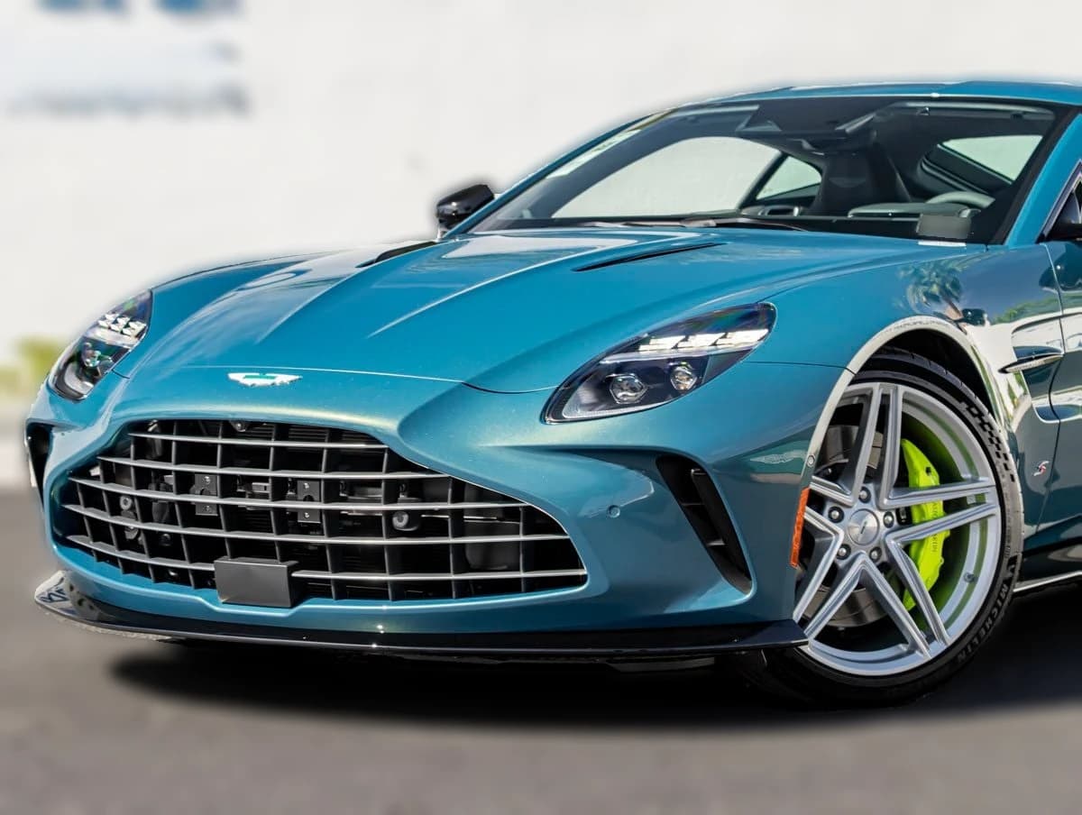 Aston Martin Vantage S Coupe 2026 — side view