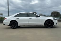 Mercedes-Benz S-Class S 500 4MATIC Sedan 2026 — side view