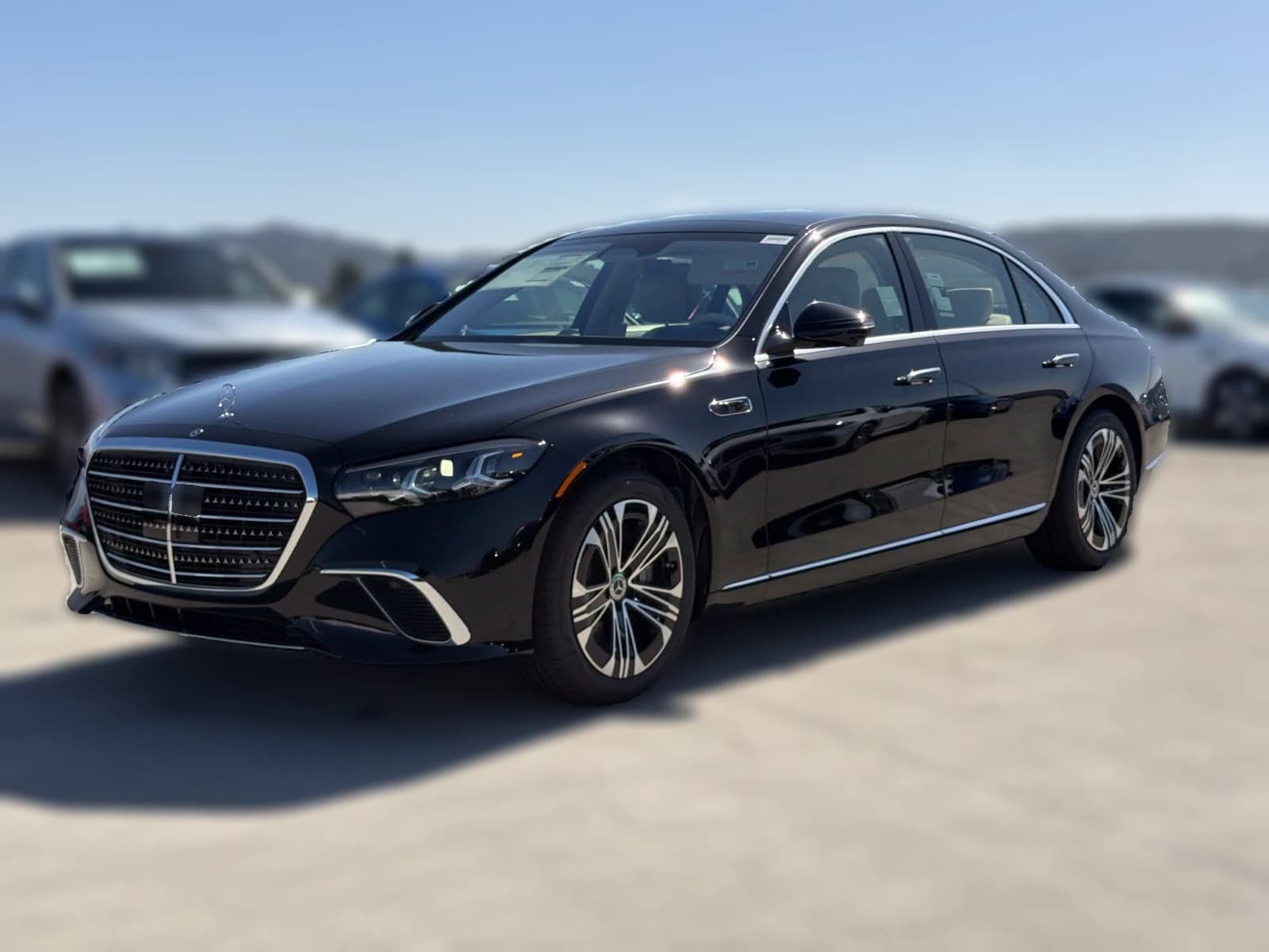 Mercedes-Benz S-Class S 500 4MATIC Sedan 2027 — side view