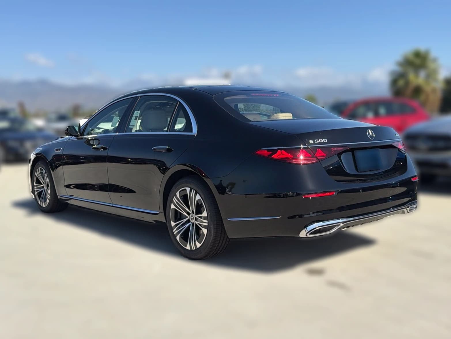 Mercedes-Benz S-Class S 500 4MATIC Sedan 2027 — side view