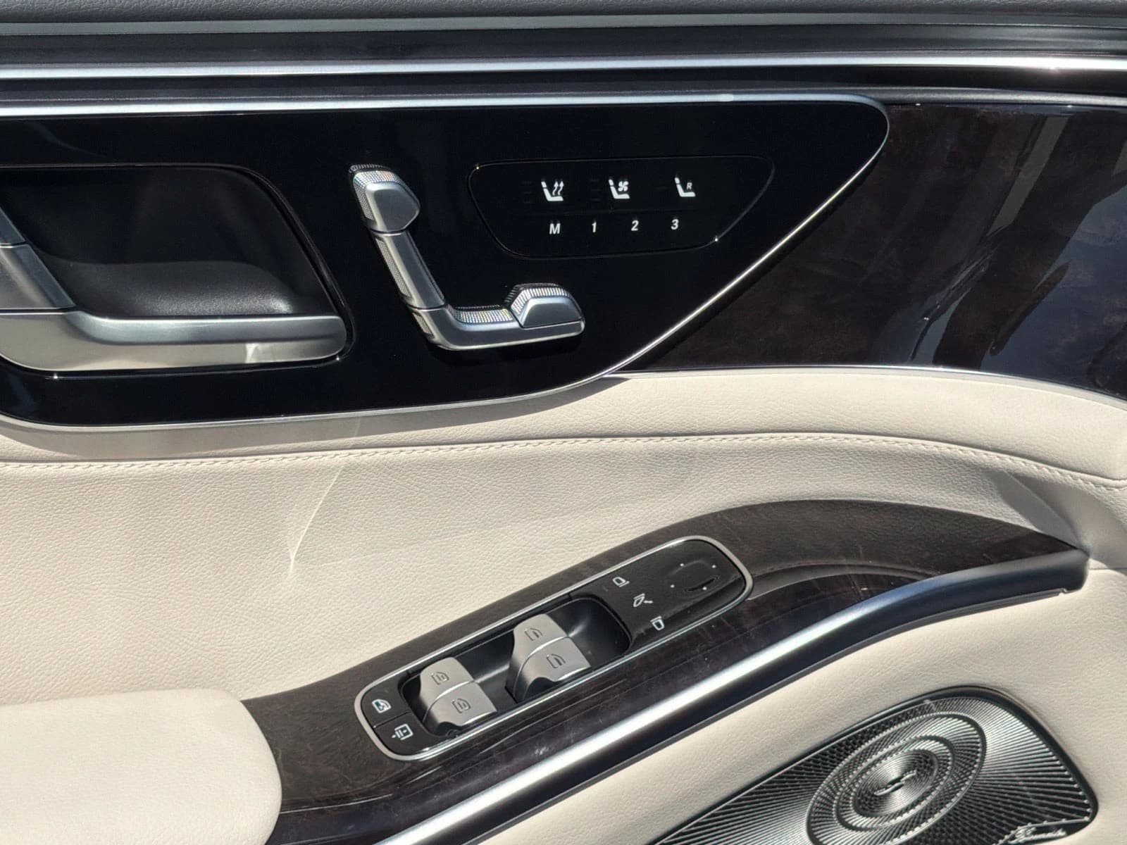 Mercedes-Benz S-Class S 500 4MATIC Sedan 2027 — side view
