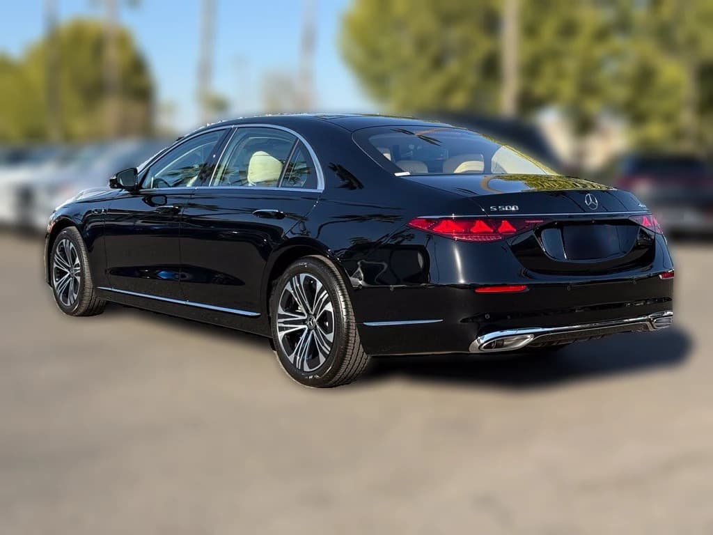 Mercedes-Benz S-Class S 500 4MATIC Sedan 2027 — side view