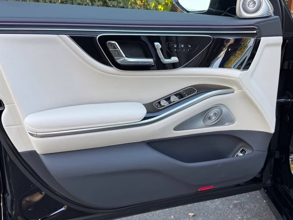 Mercedes-Benz S-Class S 500 4MATIC Sedan 2027 — side view