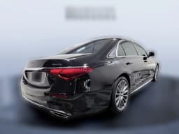 Mercedes-Benz S-Class S 580 4MATIC Sedan 2026 — side view