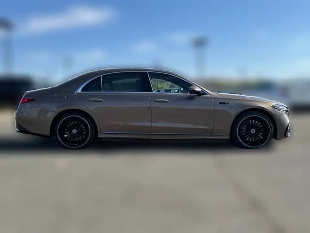 Mercedes-Benz S-Class S 580 4MATIC Sedan 2027 — side view
